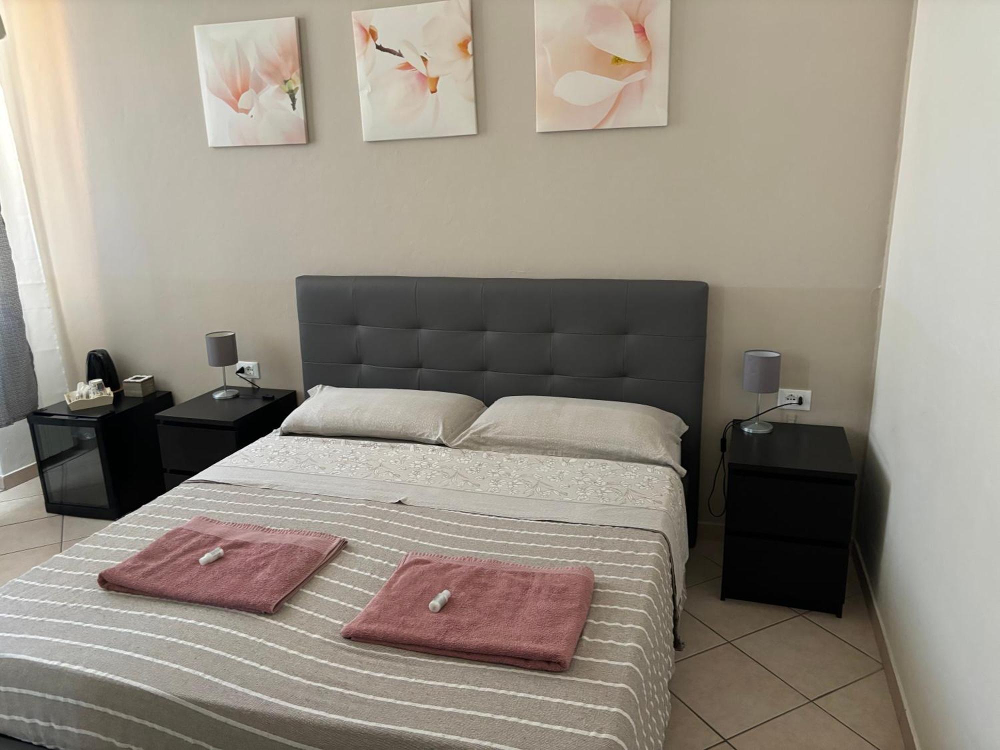Affittacamere Home&Stazione بولونيا المظهر الخارجي الصورة