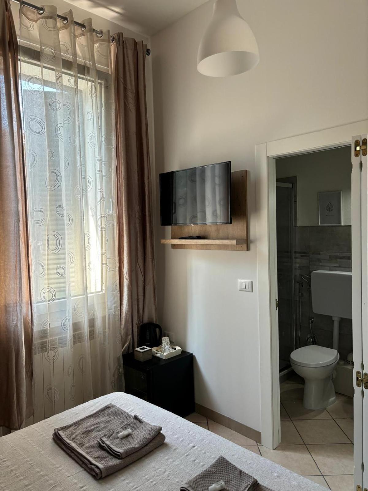 Affittacamere Home&Stazione بولونيا المظهر الخارجي الصورة