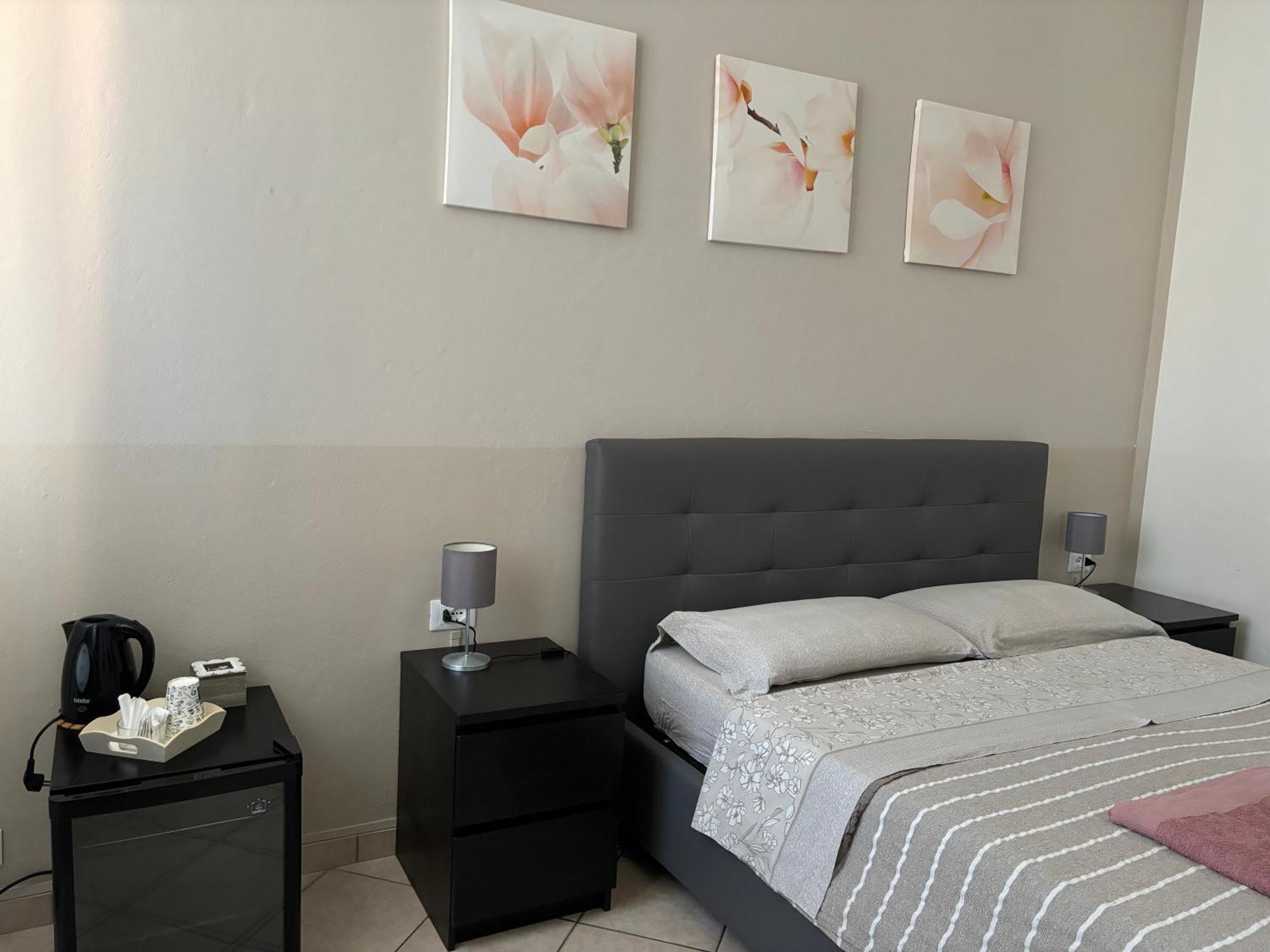 Affittacamere Home&Stazione بولونيا المظهر الخارجي الصورة