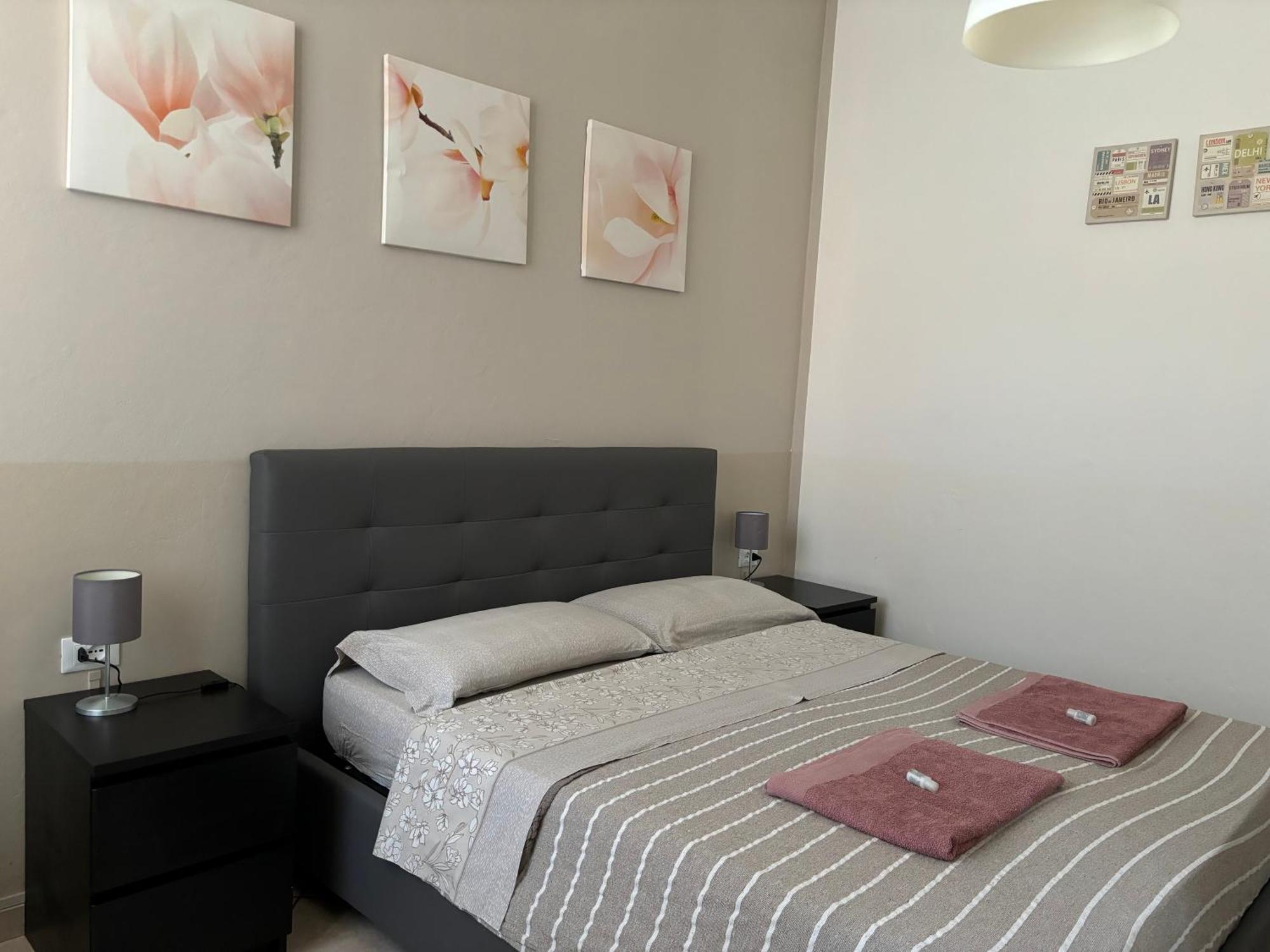 Affittacamere Home&Stazione بولونيا المظهر الخارجي الصورة