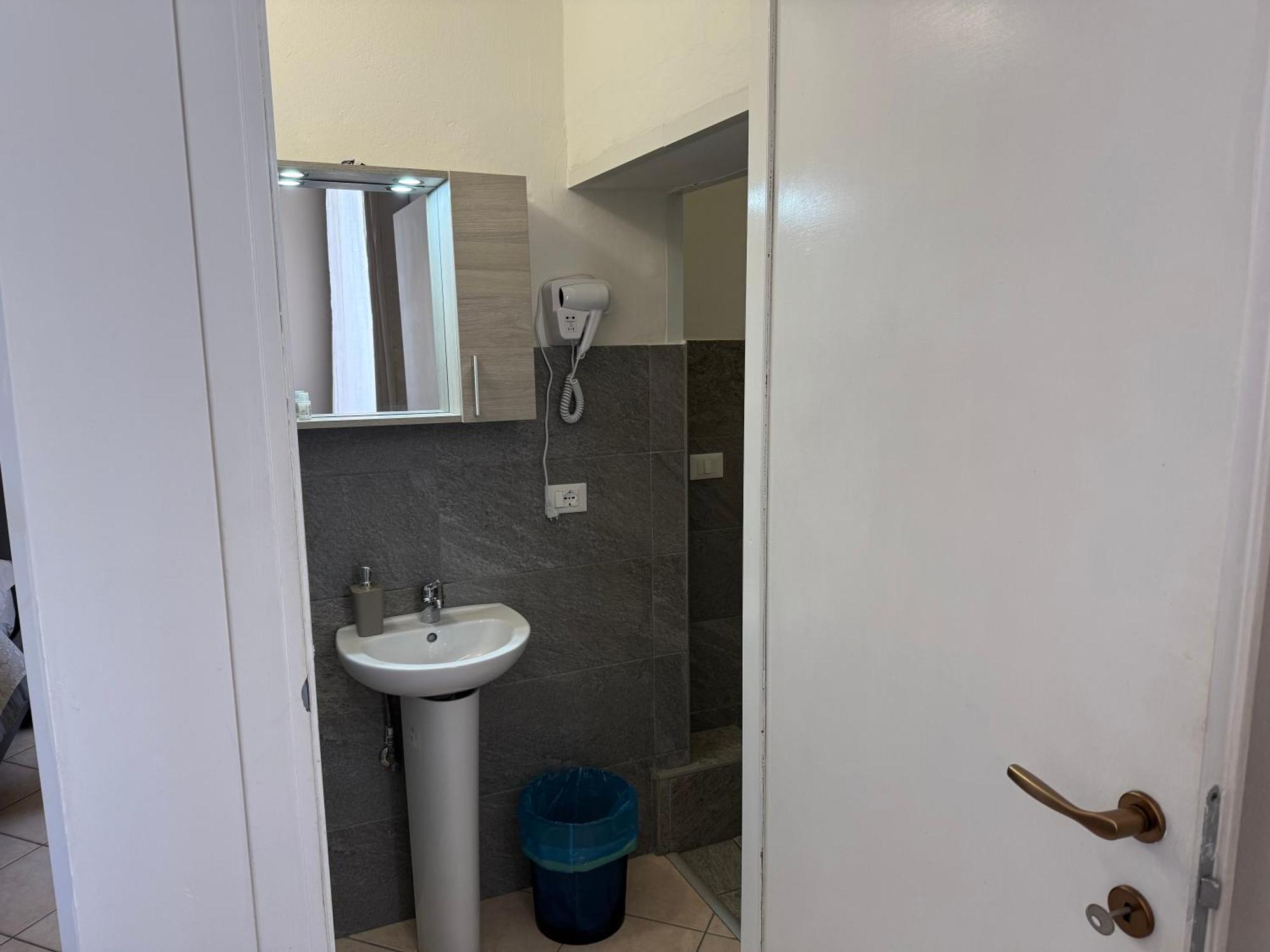 Affittacamere Home&Stazione بولونيا المظهر الخارجي الصورة